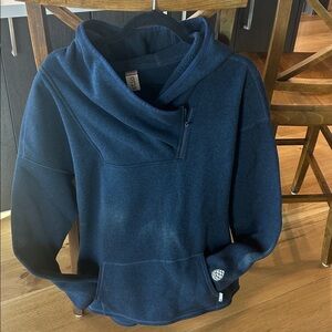 Stio Navy Blue Pullover Hoodie with zip accent XL